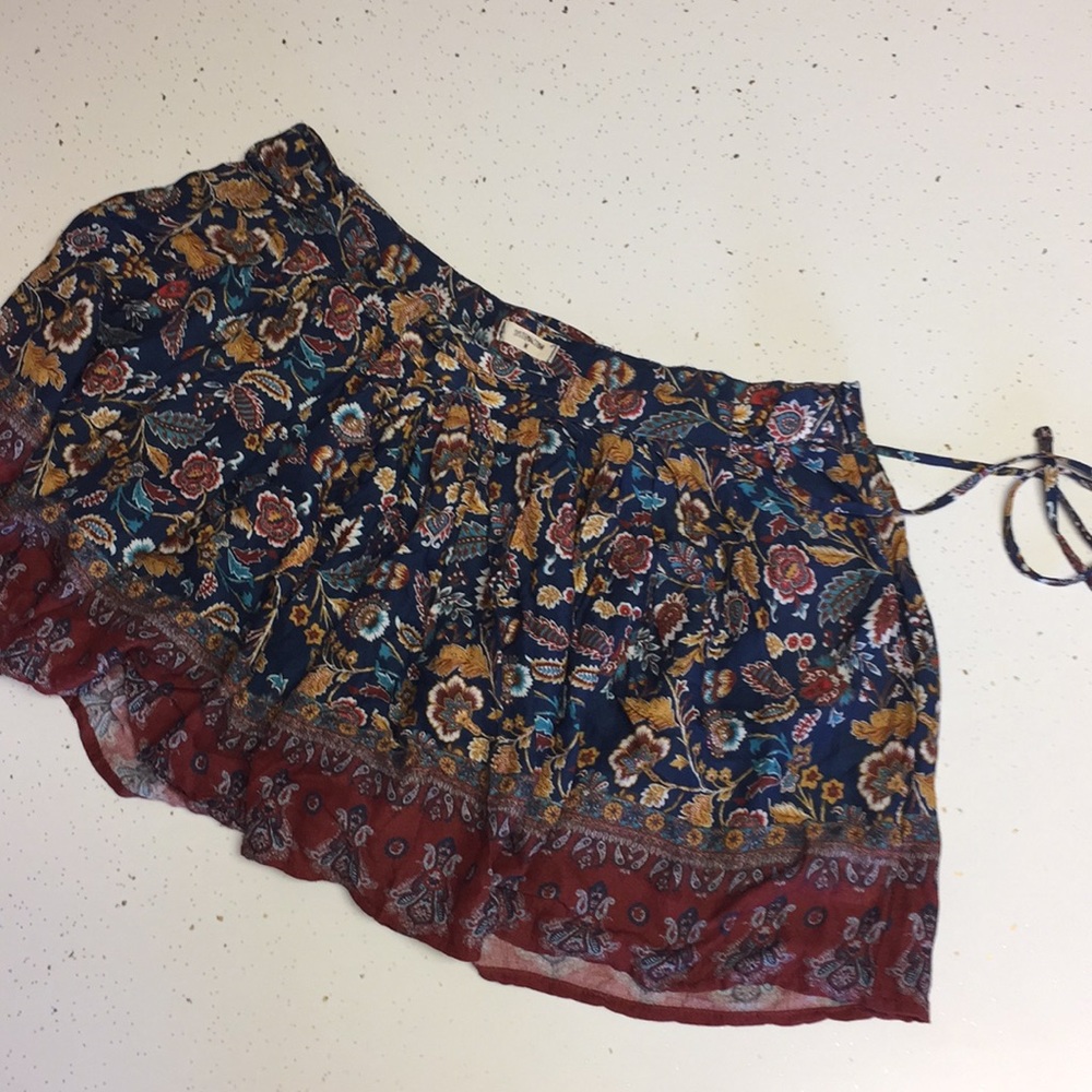 FLOWY SHORTS